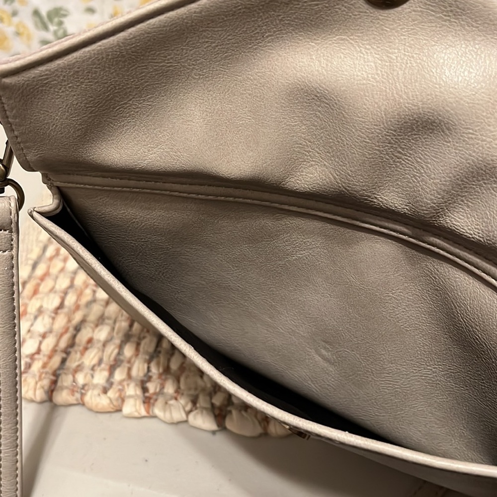 Street Level Handbag - Picture 8 of 11